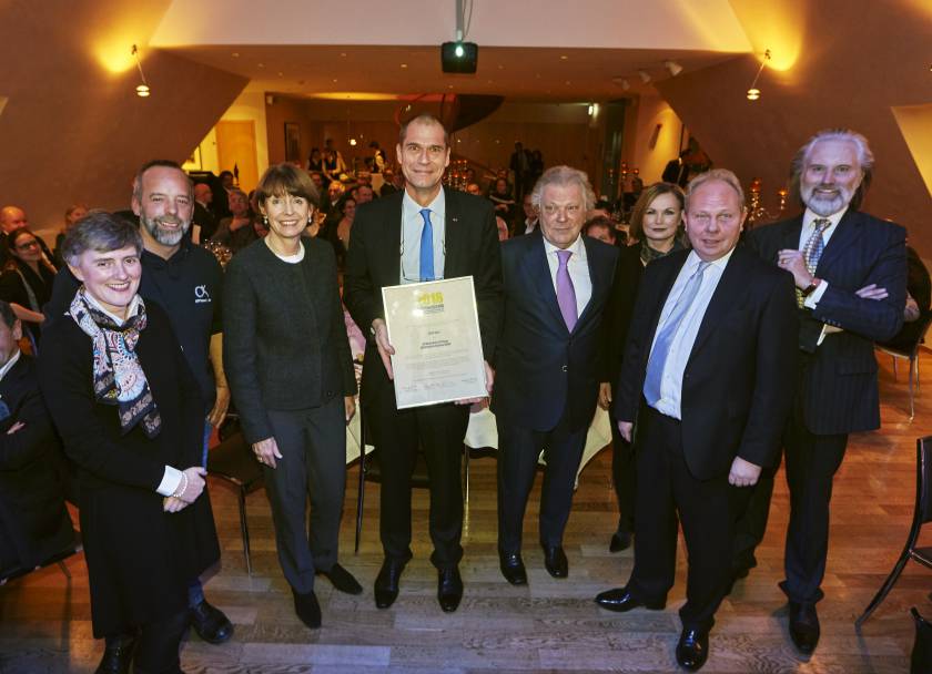 Schaffermahl 2016 Verleihung des Altstadt-Preises an die Off-Road Kids Stiftung durch Frau Oberbürgermeisterin Henriette Reker und die Bürgergemeinschaft